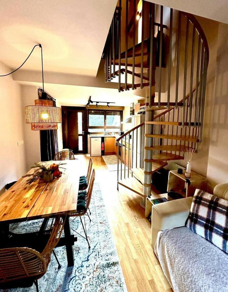 Caleydos Duplex Diseno Garaje Wifi Apartment Sallent De Gallego Exterior photo